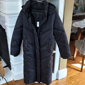 Banana Republic Water Resistant Puffer Coat Black